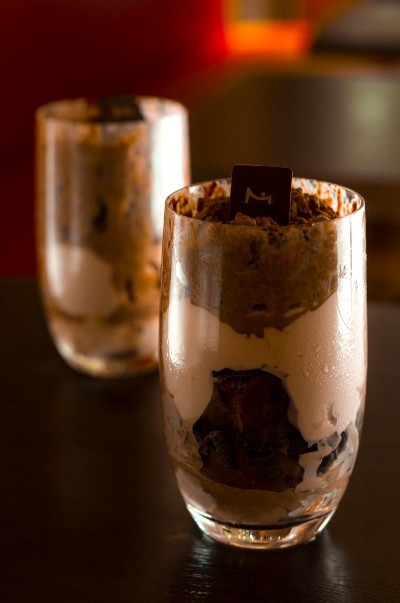 ラ・メゾン・デュ・ショコラ（ウェストウォーク 2F）　パイエット ショコラ/パイエット キャラメル 各1,404円