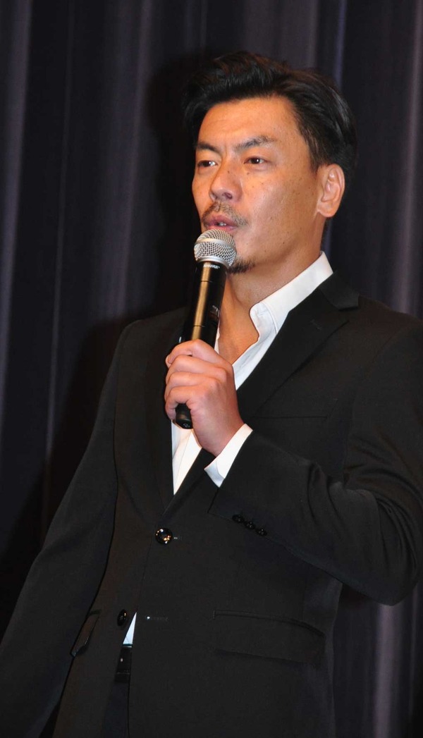 SU／『にがくてあまい』完成披露試写会