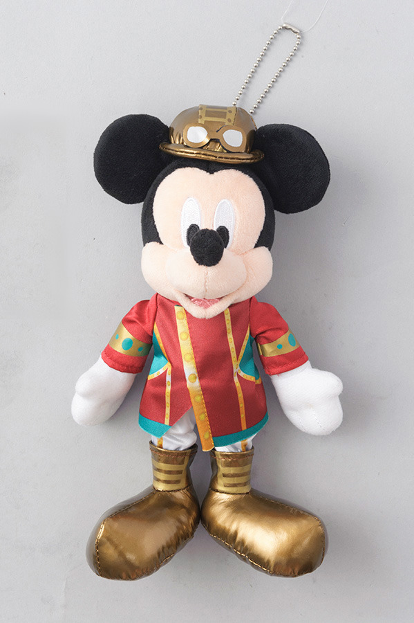 ミッキーの「ぬいぐるみバッジ」