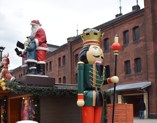 「クリスマスマーケット in 横浜赤レンガ倉庫」くるみ割り人形