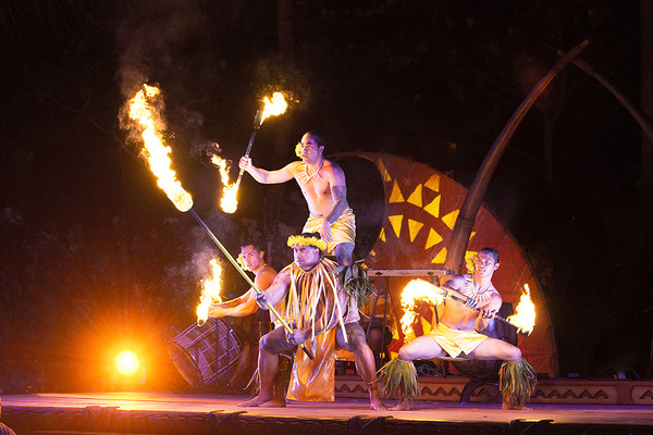 新エンターテインメントショー「カ・ヴァア：ルアウ・アット・アウラニ」