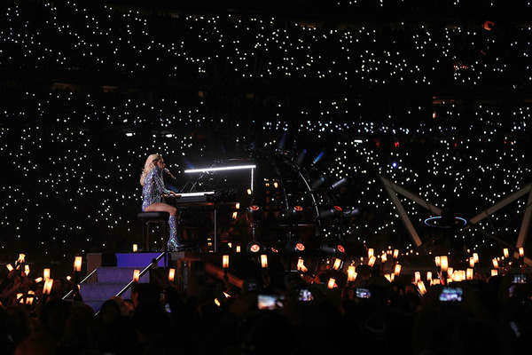 レディー・ガガ／NFLスーパーボウルの「ハーフタイムショー」-(C)Getty Images