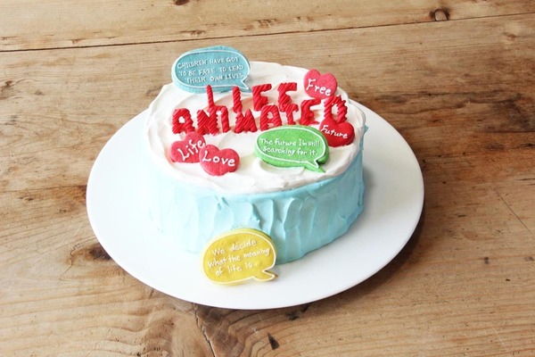 『ぼくと魔法の言葉たち』スペシャルケーキ　（C）2016 A&E Television Networks, LLC. All Rights Reserved.