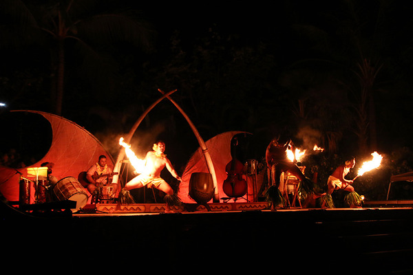 「カ・ヴァア：ルアウ・アット・アウラニ」レポ