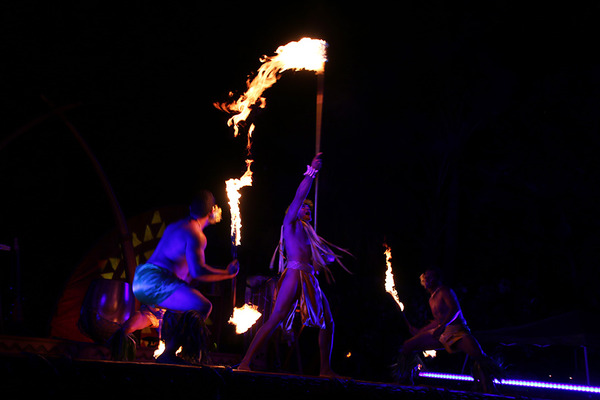 「カ・ヴァア：ルアウ・アット・アウラニ」レポ