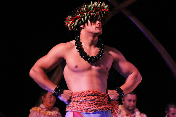 「カ・ヴァア：ルアウ・アット・アウラニ」レポ