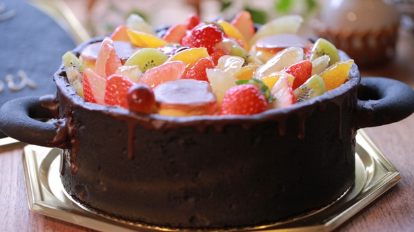 これぞ最先端スイーツ！ 豆乳パティシエが作る”びっくり鍋ケーキ”って？