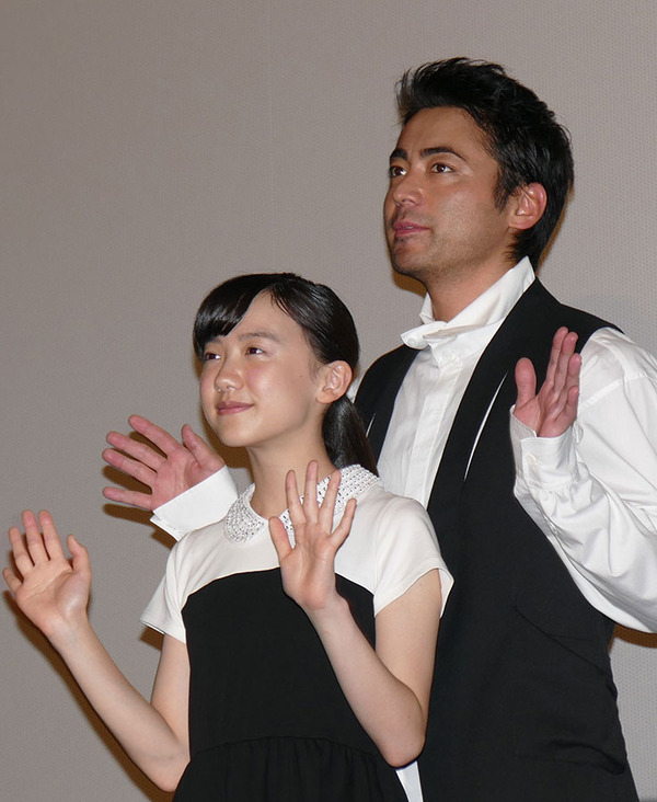 芦田愛菜＆山田孝之／『映画 山田孝之 3D』初日舞台あいさつ