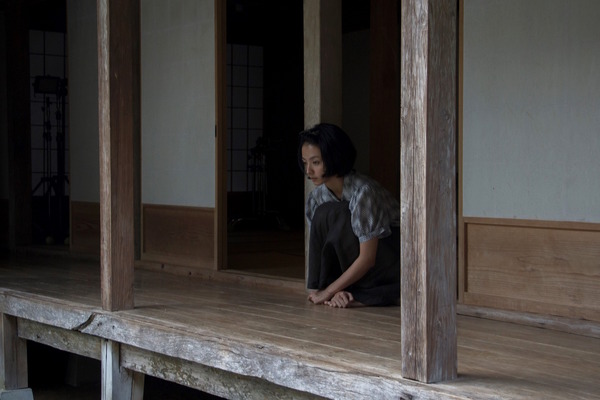 『海辺の生と死』　(C)2017島尾ミホ/島尾敏雄/株式会社ユマニテ