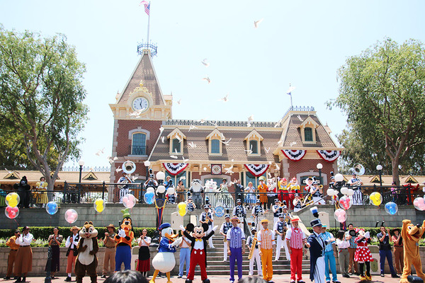 開園記念セレモニーを盛大に開催！