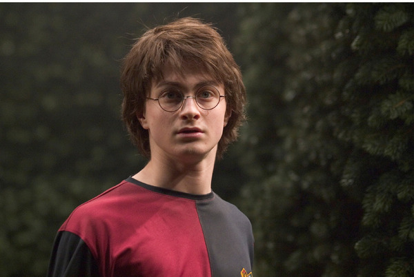 TM & -(C) 2005 Warner Bros . Ent. , Harry Potter P ublishing Rights -(C) J.K. R