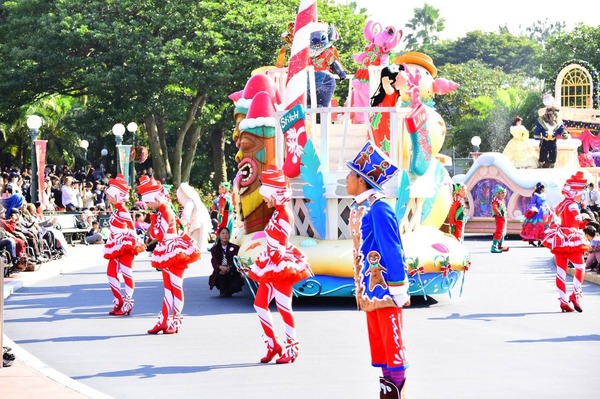 デイパレード「ディズニー・クリスマス・ストーリーズ」