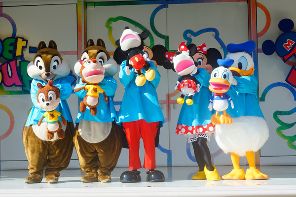 「クリスマス・ファンタジー」開催中の「スーパードゥーパー・ジャンピンタイム」