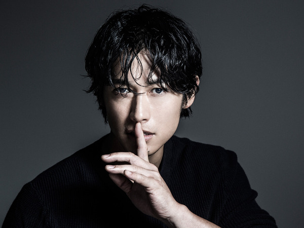 DEAN FUJIOKA　