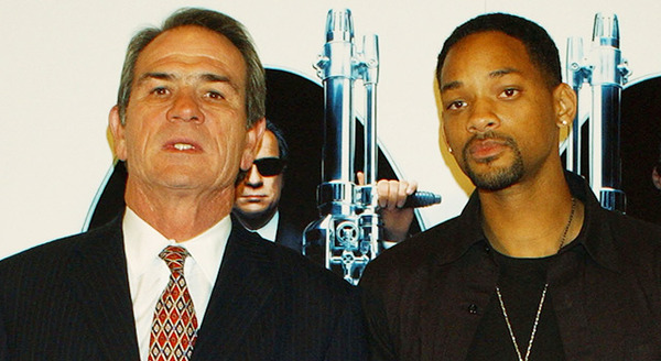 トミー・リー・ジョーンズ＆ウィル・スミス『MIB』-(C)Getty Images