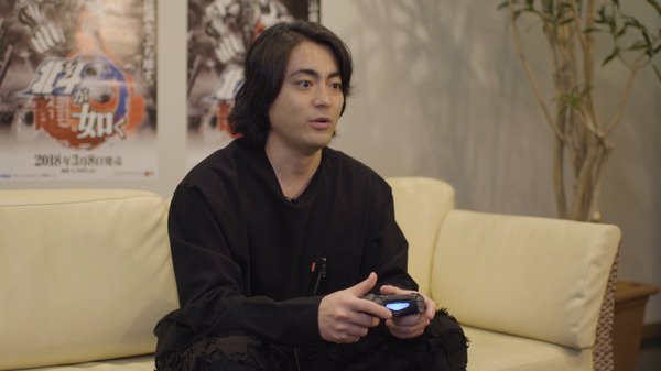 PS4「北斗が如く」新CM「山田孝之、俺はもう死んでいる篇」　（C）SEGA （C）武論尊・原哲夫/NSP 1983 版権許諾証GA-217