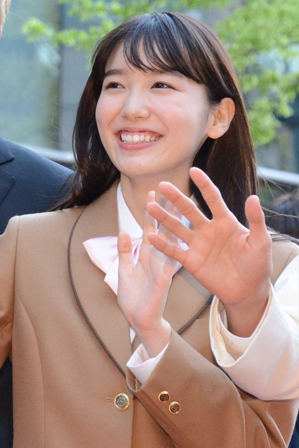 飯豊まりえ／「花のち晴れ～花男 Next Season～」レッドカーペットイベント