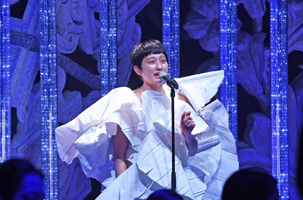 コムアイ「A-Studio」 (C) TBS