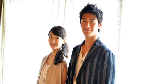 『サンザシの樹の下で』チョウ・ドンユィ＆ショーン・ドウ　photo：Naoki Kurozu