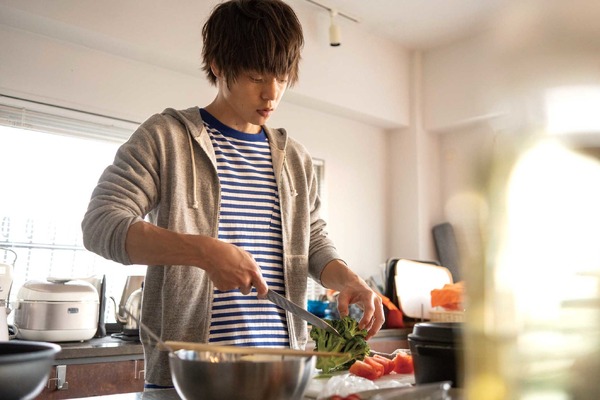 窪田正孝×写真家・齋藤陽道 フォトブック「マサユメ」収録カット※画像はイメージです。実際の商品とは異なる場合がございます。