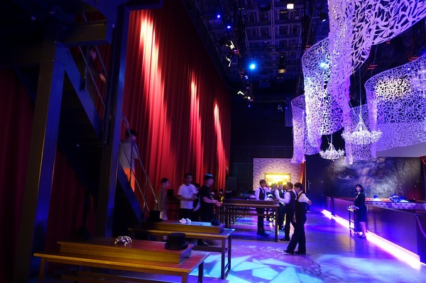 注目の新アトラクション「ホテル・アルバート」を体験！