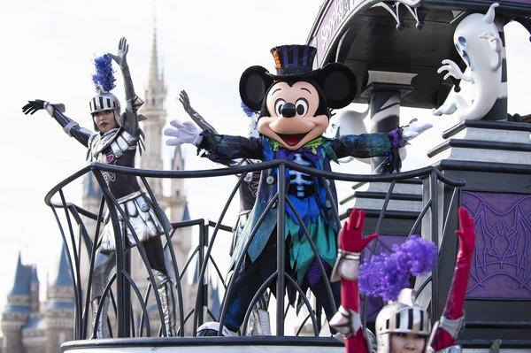 TDLで公演中の「スプーキー“Boo!”パレード」☆