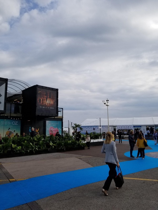 海辺の方の会場