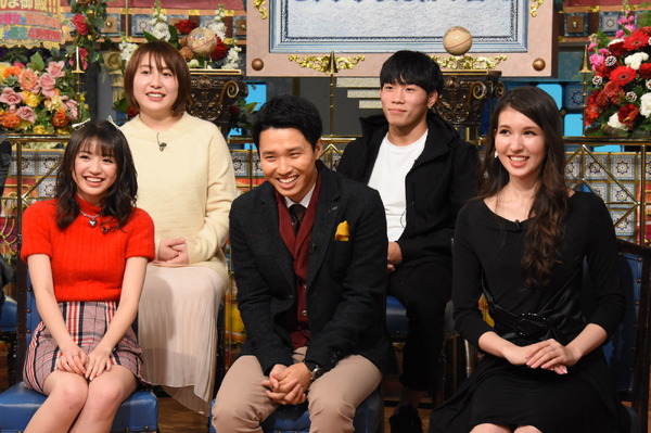 「超踊る！さんま御殿!!サンタ美女と菅田将暉、大泉洋が暴走4時間祭」(C)NTV