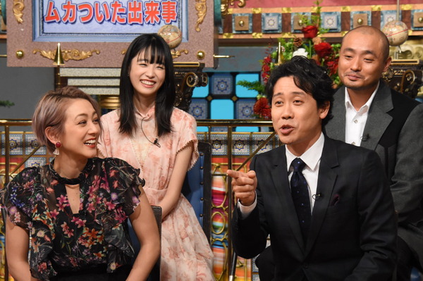 「超踊る！さんま御殿!!サンタ美女と菅田将暉、大泉洋が暴走4時間祭」(C)NTV