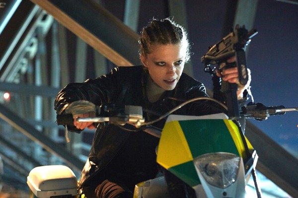 『ファイナル・スコア』　（C） Final Score Film Limited, 2018.