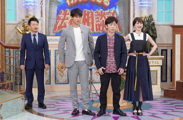 「行列のできる法律相談所」 (C) NTV