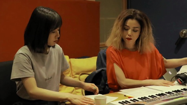 松岡茉優×Chara 対談動画