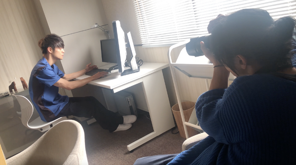 「窪田正孝×写真家・齋藤陽道 カレンダー2019」窪田正孝×齋藤陽道氏メイキングスチール