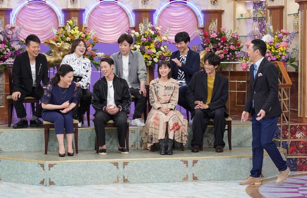 「行列のできる法律相談所」 (C) NTV