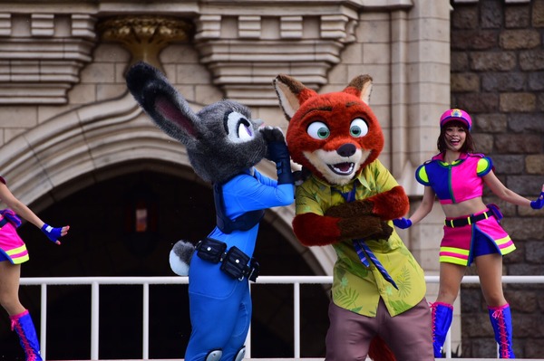 新エンターテイメントプログラム「ジュディとニックのジャンピン・スプラッシュ」