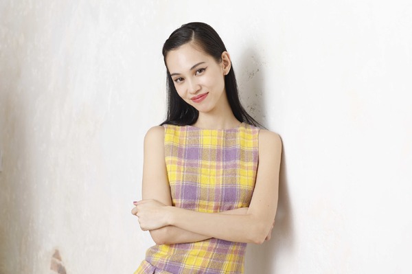 「ブラを捨て旅に出よう～水原希子の世界一周ひとり旅～」（C） HJホールディングス