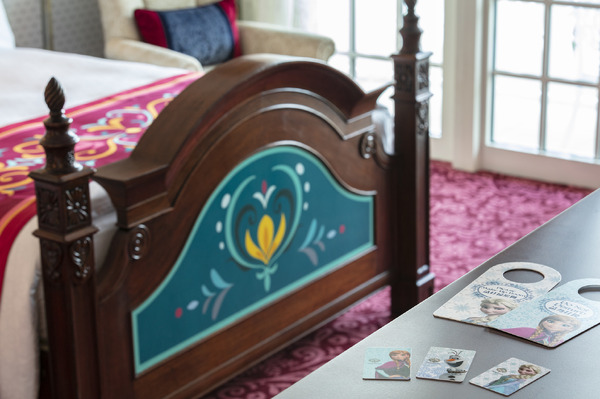 香港ディズニーランドでしか味わえない、「アナ雪」テーマのウィンター・ワンダーランド体験を！