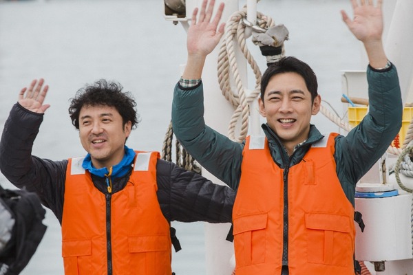 「小泉孝太郎＆ムロツヨシ 自由気ままに2人旅」（C）フジテレビ