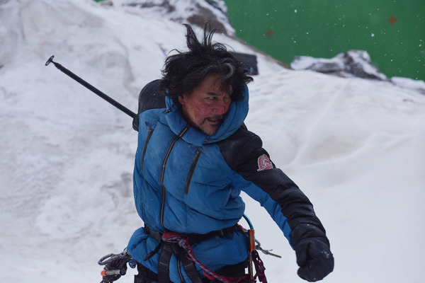 先行カット『オーバー・エベレスト 陰謀の氷壁』（C）Mirage Ltd.