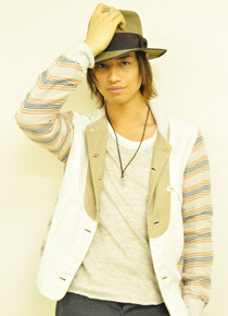 『不良少年 3,000人の総番（アタマ）』斎藤工　photo：Naoki Kurozu