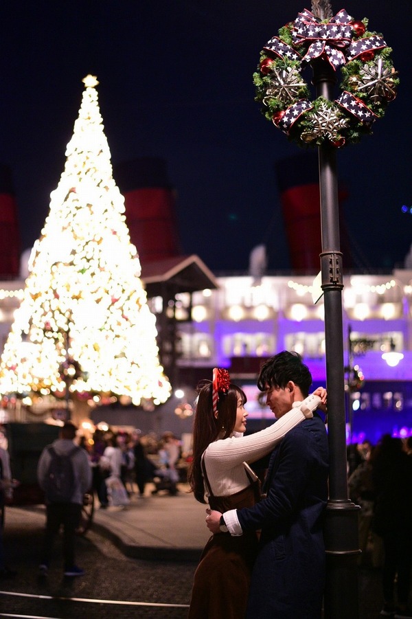 ロマンティック過多！夜景さんぽでXmasのシーを満喫(C) Disney