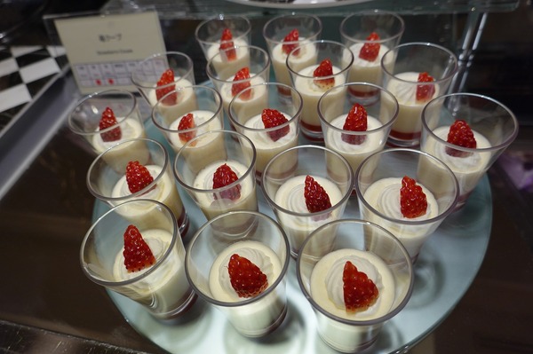 「ネオ・ビストロ・ビュッフェ～グルメの宴＆ストロベリーミュージアム～」