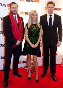 『Black＆White／ブラック＆ホワイト』（左から）トム・ハーディ、リース・ウィザースプーン、クリス・パイン