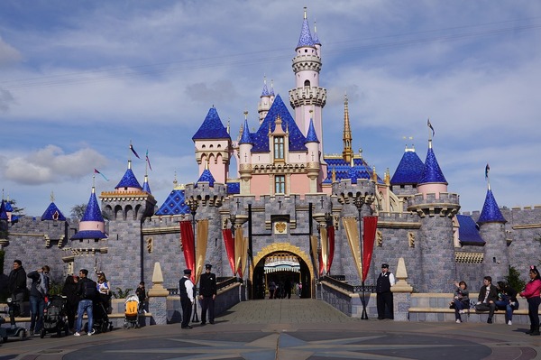 臨時休園が決まった、カリフォルニア ディズニーランド・リゾート