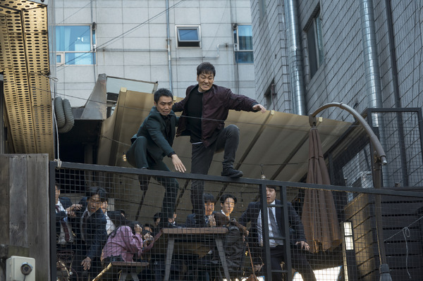 『不夜城の男』（C）2019 MERRYCHRISTMAS & MCMC All Rights Reserved.