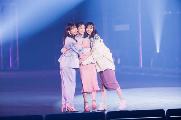 「17.3 about a sex」TGCステージ（C）AbemaTV