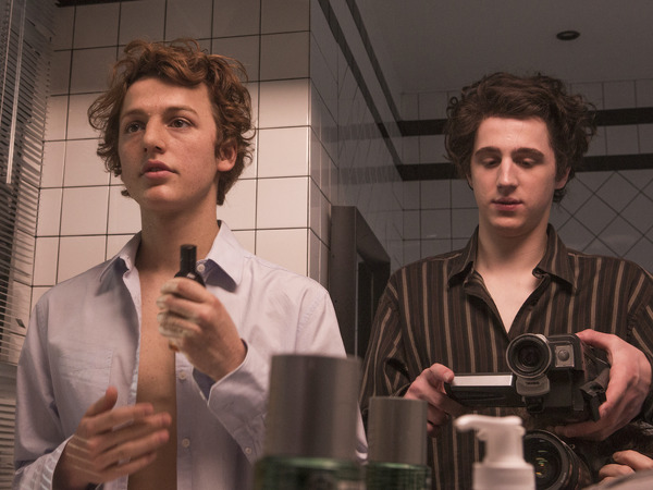 『PLAY 25年分のラストシーン』（C）2018 CHAPTER 2 - MOONSHAKER II - MARS FILMS - FRANCE 2 CINEMA - CHEZ WAM - LES PRODUCTIONS DU CHAMP POIRIER/ PHOTOS THIBALUT GRABHERR　　