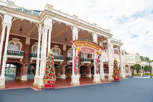 クリスマスの東京ディズニーリゾート(C) Disney