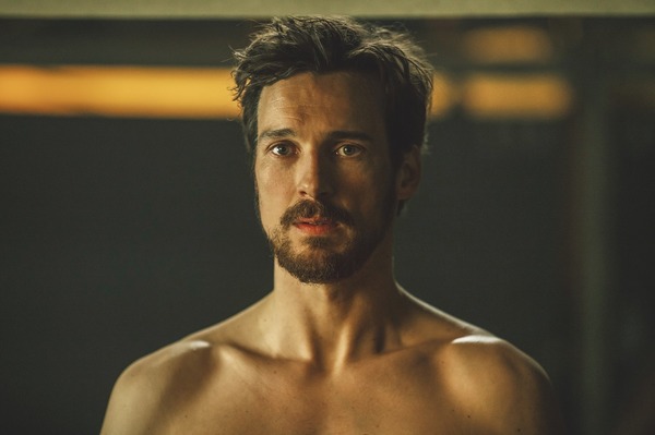 『100日間のシンプルライフ』　（C） Anne Wilk 2018 / Pantaleon Films GmbH / Erfttal Film & Fernsehproduktion GmbH & Co. KG / WS Filmproduktion / Warner Bros. Entertainment GmbH