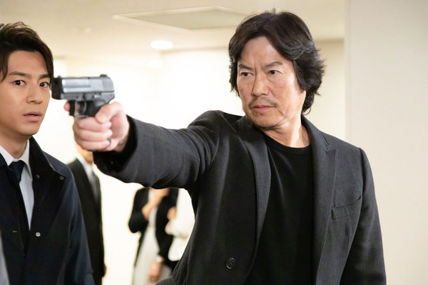 「逃亡者」 (C) 2020 TV Asahi & Warner Bros. International Television Production Limited. All Rights Reserved.